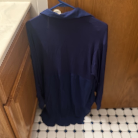 Everleigh high low button up - Picture 3 of 3